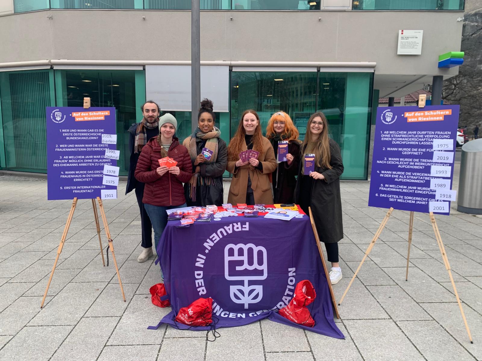 Auf den Schultern von Riesinnen