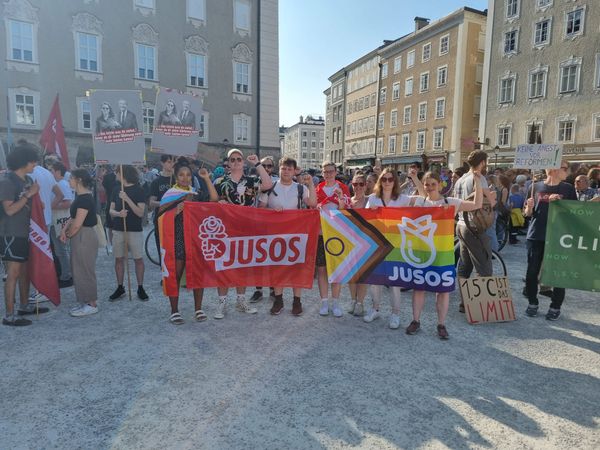 Demo gegen Schwarz-Blau